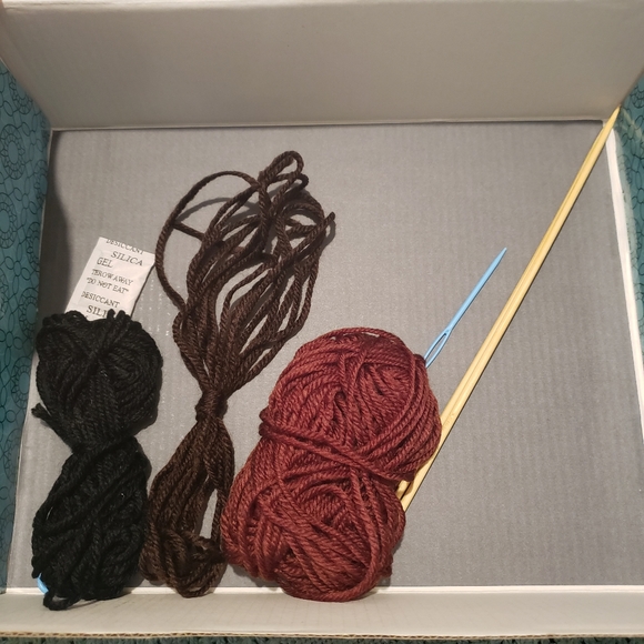 Knit/ Crochet Kit - Picture 5 of 5